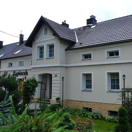 Отель Gosciniec Zapiecek Строне-Слёнске Экстерьер фото
