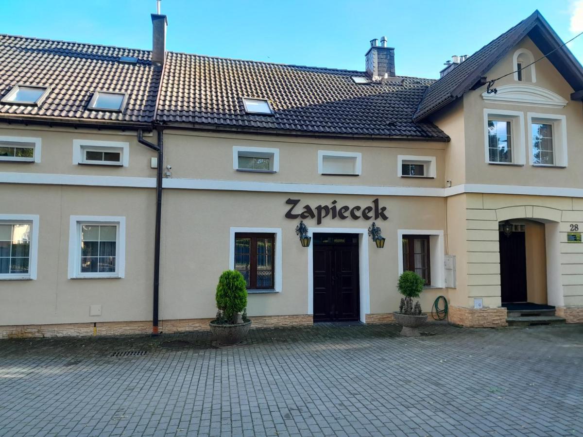 Отель Gosciniec Zapiecek Строне-Слёнске Экстерьер фото